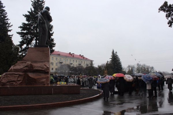 Лучани вшанували пам'ять Великого Кобзаря. ФОТО