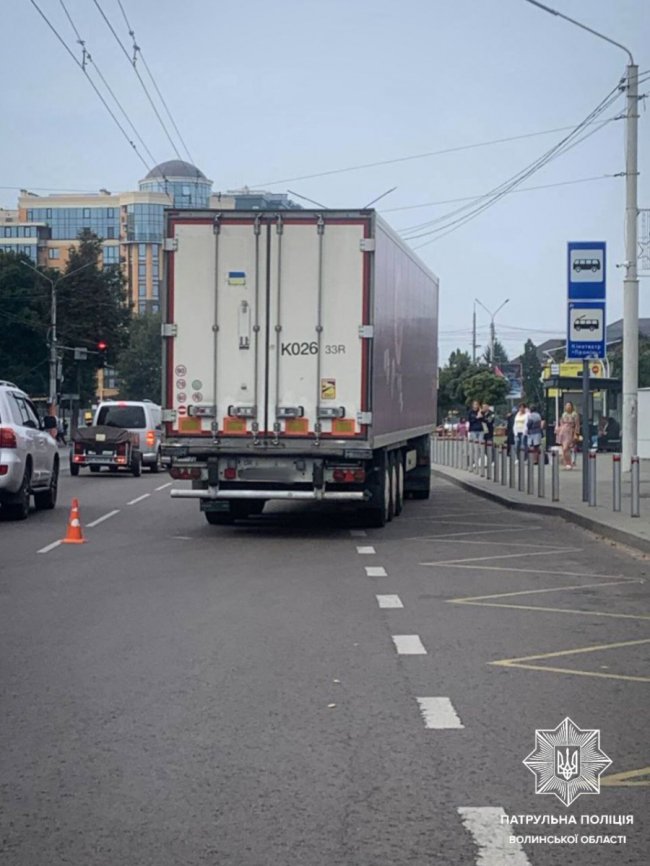 У Луцьку з автомобілем BMW трапилися одразу дві ДТП. ФОТО