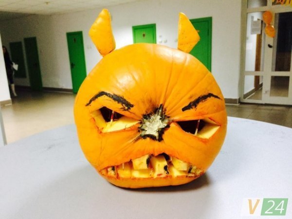 Благодійні жахи: студенти влаштували хелловінський ярмарок. ФОТО