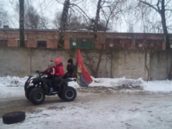 У Рожищі діти ганяли на квадроциклах