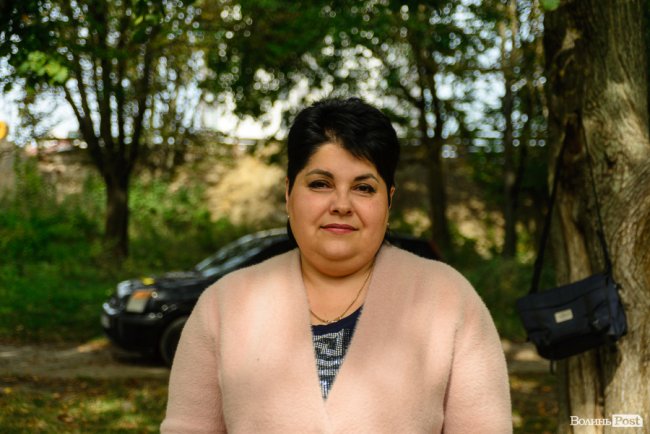 «Ми можемо прибрати, а ви хоча б не смітіть»: як у Луцьку розчищали парк на Потебні