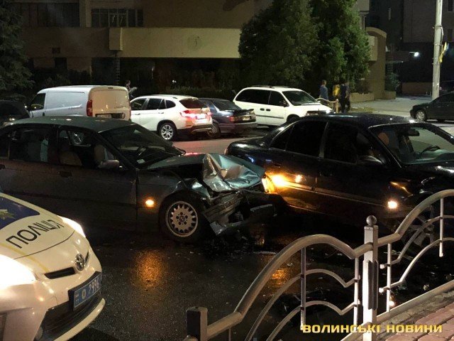 У самому центрі Луцька – аварія. ФОТО