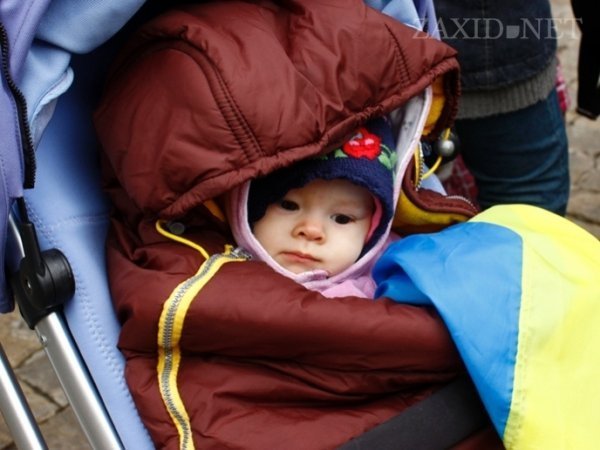 Акція немовлят на підтримку Євромайдану у Львові. ФОТО