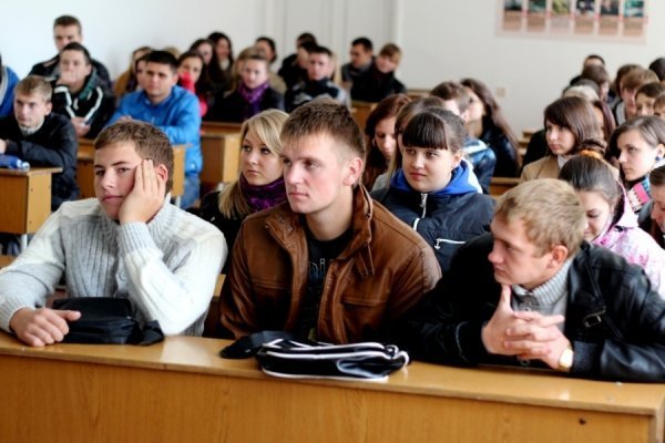 У Луцьку школярів вчили, як не стати жертвами торгівлі людьми