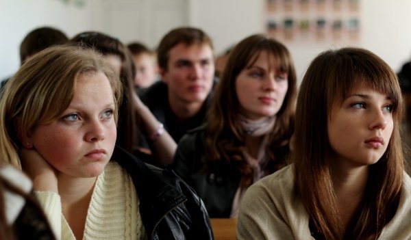 У Луцьку школярів вчили, як не стати жертвами торгівлі людьми