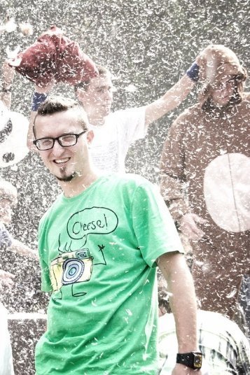 Як луцький гурт бився подушками у Львові. ФОТО