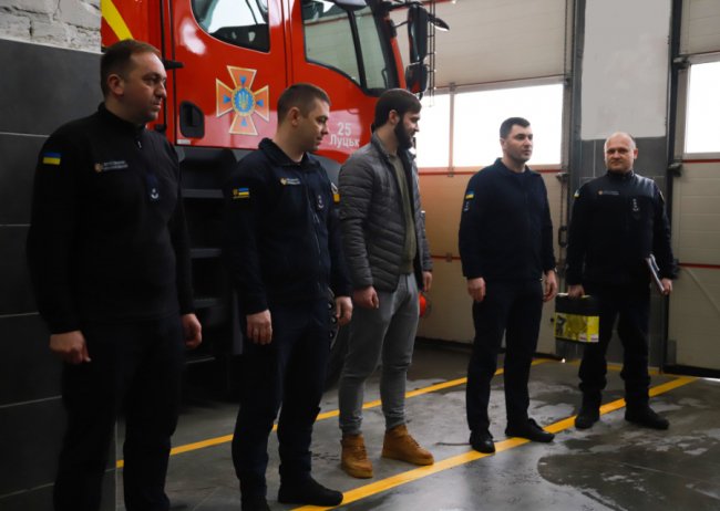 Врятував сусіда з пожежі: нагородили мужнього лучанина