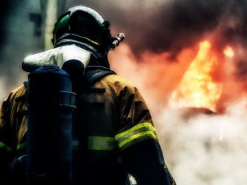 У селі на Волині у новорічну ніч палав гараж