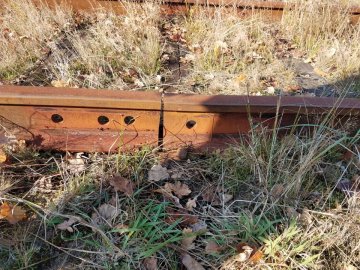 На Волині чоловік розібрав залізничні колії і поцупив деталі на продаж