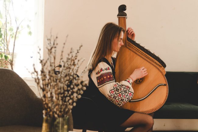 «Відроджуємо традиції та допомагаємо ЗСУ»: як у Луцьку проходила «Терапія вечорницями». ФОТО.ВІДЕО