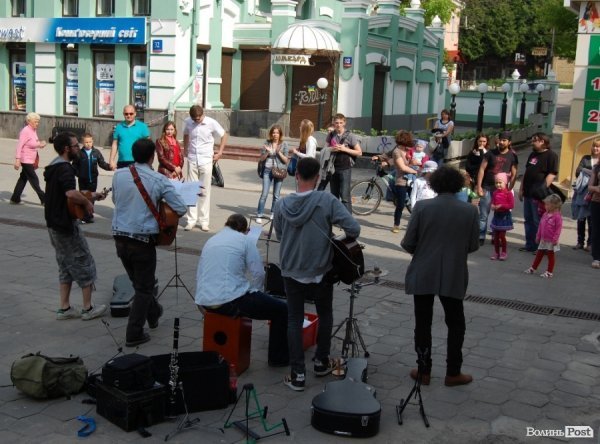 Неформальні екскурсії, музичні вулиці, історія просто неба: Луцьк заманює туристів