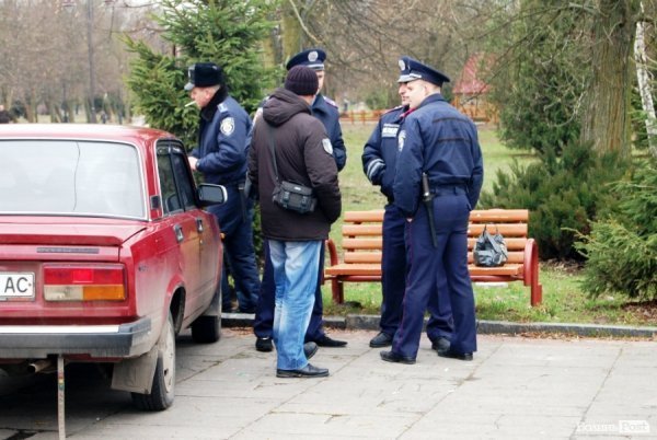 У центрі Луцька гуляли цигани. ФОТО