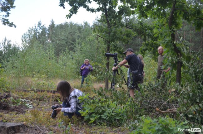 Потрібно доглядати: навіщо журналістів вивезли до Скулинського лісу