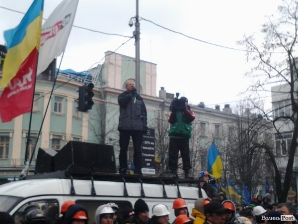 «Беркут», «вольєр» регіоналів і загони самооборони. НОТАТКИ ОЧЕВИДЦЯ.  ФОТО. ВІДЕО