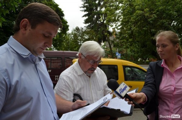 Олег Величко дорікає Руслану Сахарчуку: «Так само можна плутати поняття кабель і кобель…»