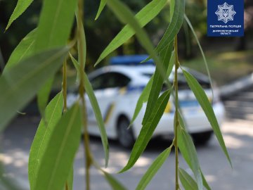 У Дніпрі чоловік запропонував правоохоронцям покурити коноплю