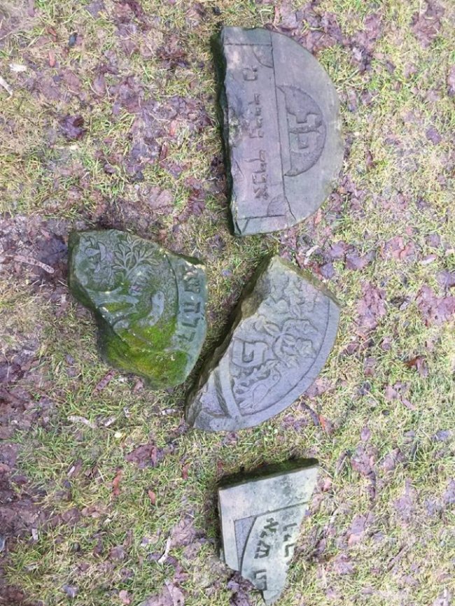 У місті на Волині знайшли рештки єврейських надгробків. ФОТО