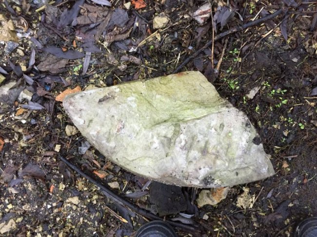 У місті на Волині знайшли рештки єврейських надгробків. ФОТО