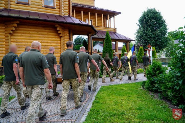 На війні продовжують захищати країну два рідних брати померлого Героя: на Волині поховали захисника