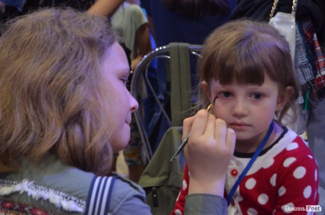 Діти наших Героїв: у «ПортСity» розважали дітей волинських атовців