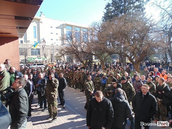 Пікет міліції в Луцьку. ФОТО. ВІДЕО