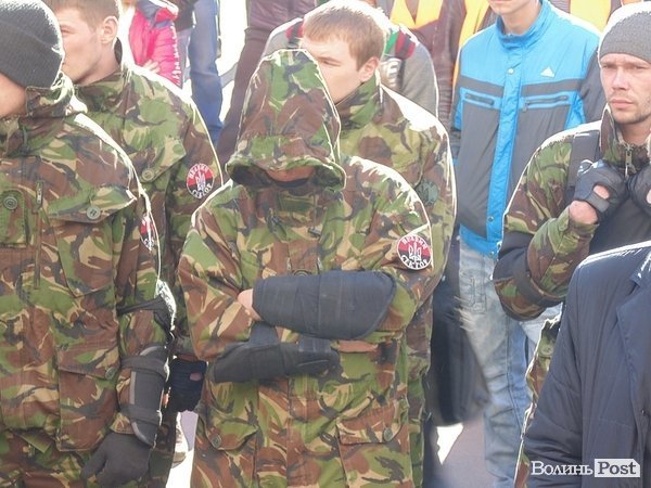 Пікет міліції в Луцьку. ФОТО. ВІДЕО