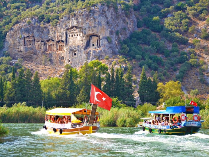 Оформлення туристичного страхового полісу в Україні