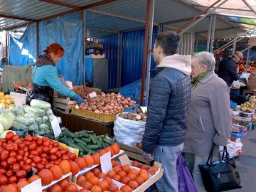 Які продукти здорожчали на волинських ринках у листопаді