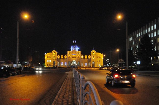 Луцький фотограф показав красу вечірнього міста