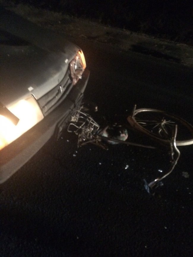 На Волині під колеса автівки потрапив велосипедист, чоловіка госпіталізували