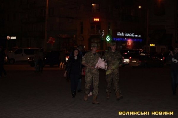 Як на Волині зустрічали звільнених з полону бійців. ФОТО. ВІДЕО