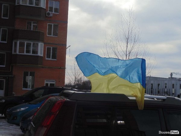 Волинські автомайданівці навідалися до керівників області з «подарунками». ФОТО. ВІДЕО