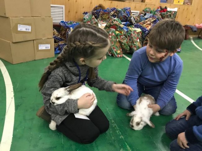 До діток загиблих атовців завітали звірята з луцького зоопарку. ФОТО