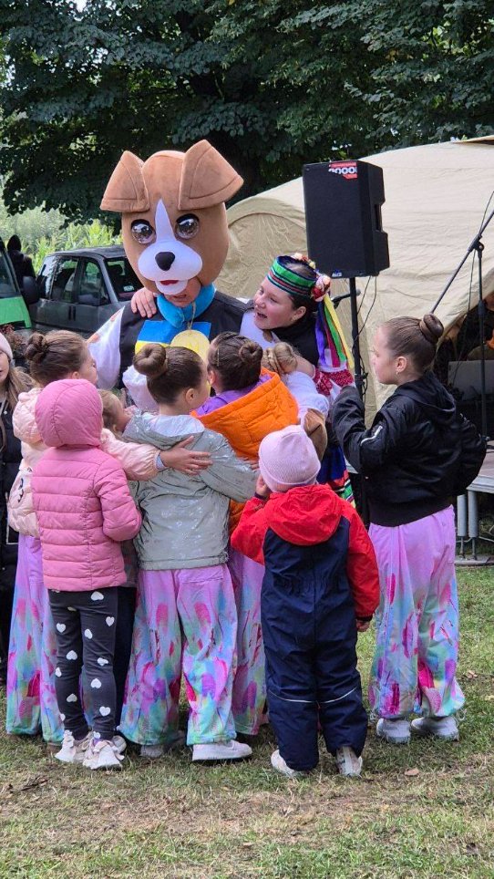 «Згуртовуємося заради наших військових»: у громаді на Волині на фестивалі збирали кошти для ЗСУ