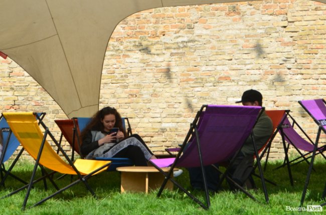 У замку Любарта стартував Lutsk Food Fest: що і за скільки пропонують скуштувати. ФОТО