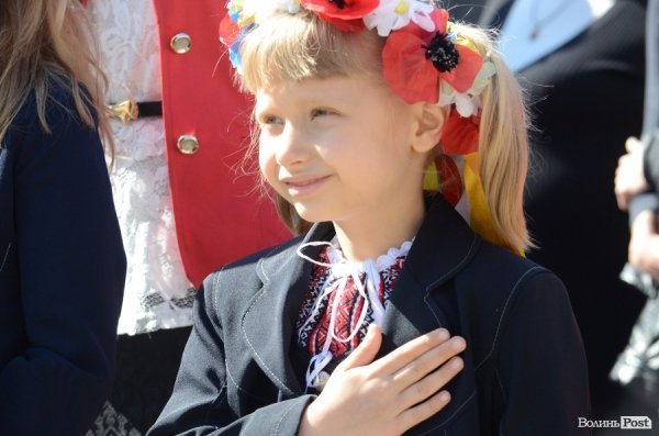 У Луцьку - останній дзвінок для школярів. ФОТО