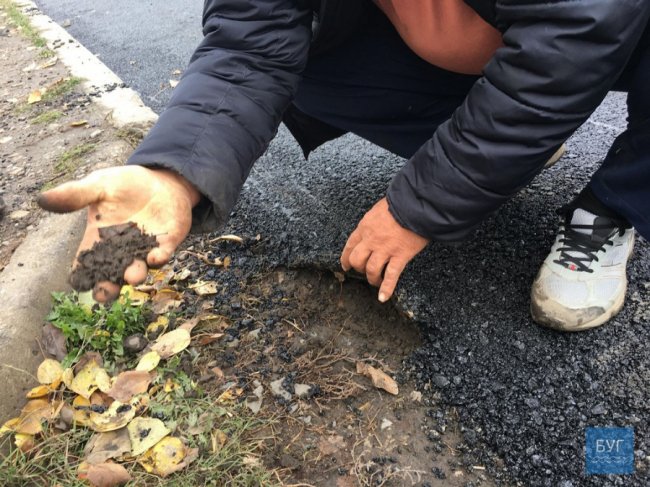 Новий асфальт знімається руками: волиняни бунтують проти браку