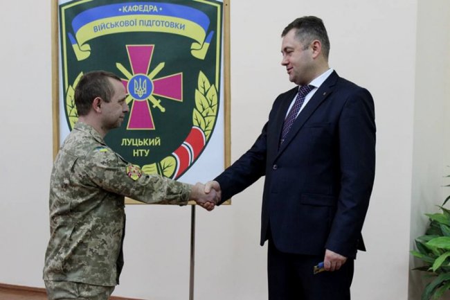 Випускникам луцького університету присвоїли офіцерські звання