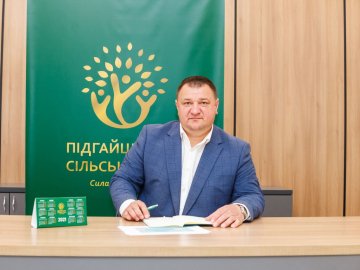 «Моя родина навчила мене радіти кожній дрібниці у житті», – Валентин Приходько