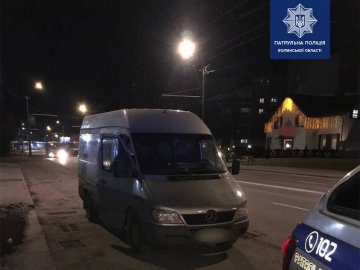 У Луцьку патрульні спіймали зухвалого водія буса, який їздив містом напідпитку