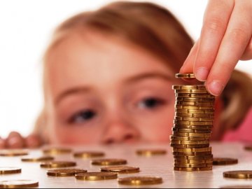 На Волині соцслужби перевіряли, як молоді батьки використовують «дитячі гроші»