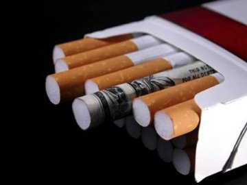 В Україні знову подорожчають цигарки