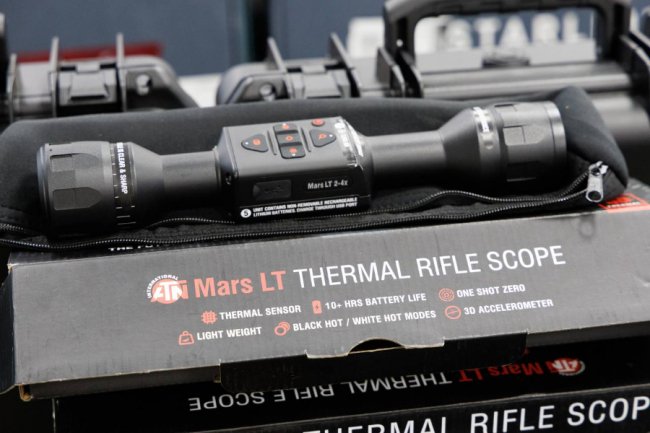 Із Луцька відправляють на фронт партію допомоги на 30 мільйонів