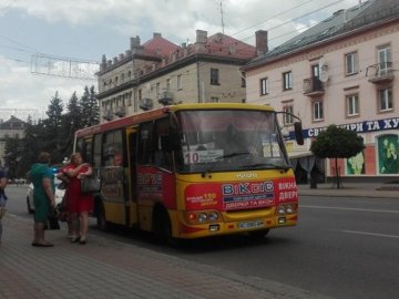 У Луцьку скаржаться на маршрутку №10