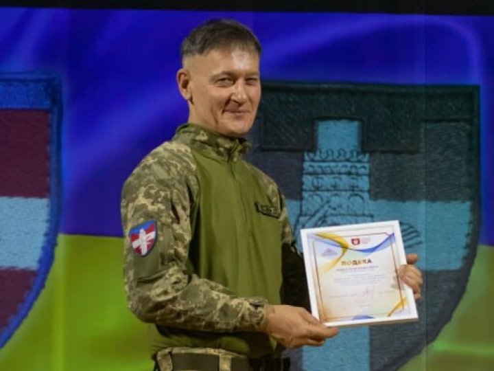 Вибір - бути з Україною: у Луцьку відбувся творчий вечір військовослужбовця «Сталевої сотки» Миколи Більшевича