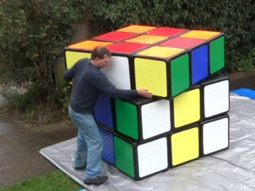 Робот склав кубик Рубіка за 0,38 секунди
