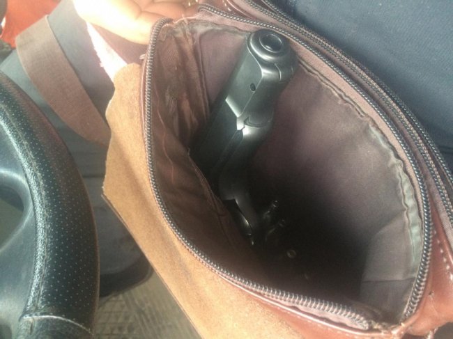 Через кордон на Волині хотів проскочити озброєний львів'янин. ФОТО