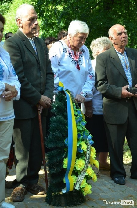 У Польщі молилися на могилах вбитих українців. ФОТО 
