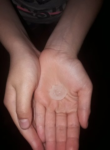 Розміром з квасолину – Луцьк «накрив» сильний град. ФОТО