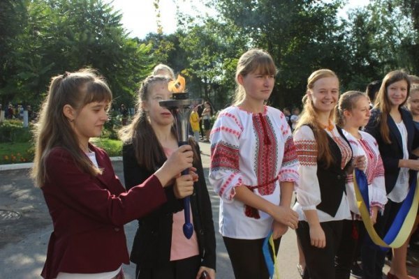  Міжнародна факельна естафета дісталася Луцька. ФОТО